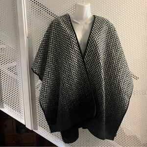 Nicole Miller Wrap/Cape Shawl Reversible One Size Fits All Open Front